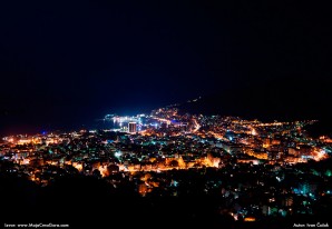 Panorama Budve noću