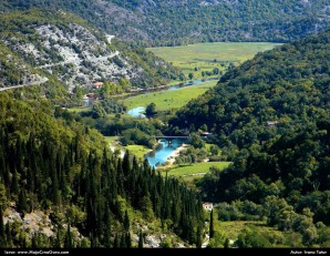 Pogled sa Košćela na Rijeku Crnojevića