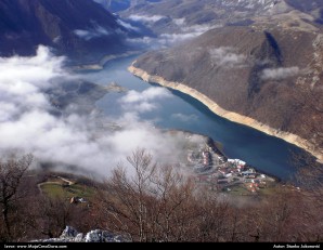 Plužine i Pivsko jezero sa brda Zarisnik (1350mnv)