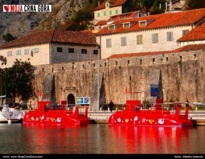 Stigle podmornice u Kotor