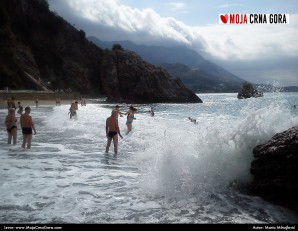 Danas na plaži kod Rafailovića