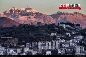 Januarska razglednica: Herceg Novi i Lovćen